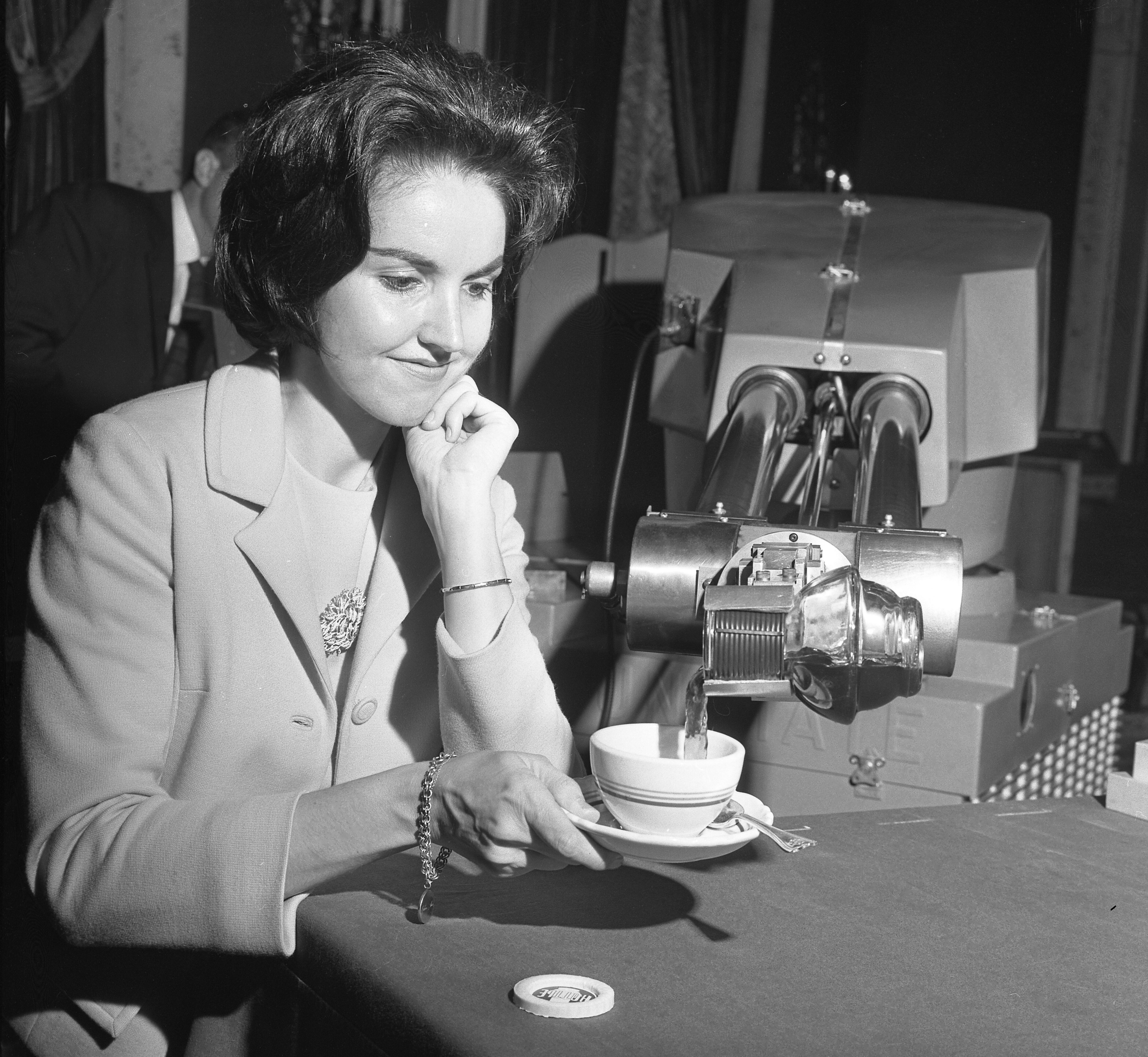 The Steel Arm That Started the Robot Age